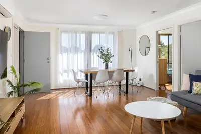 Image de Walking Distance to Shoal Bay Beach