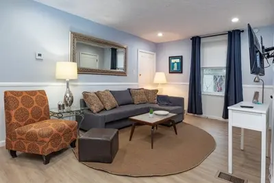 Image de Stylish and Refined with Easy City Access