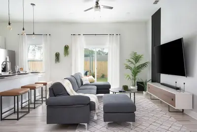 Image de Bright /New Home/Hottub/close Beaches