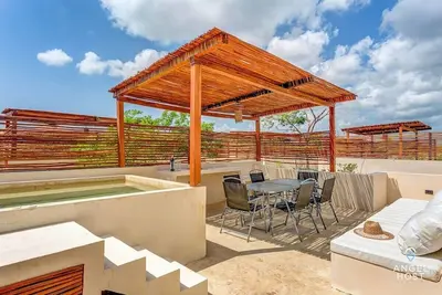 Image de Private Rooftop Terrace Pool Lounge | 2 Cenotes Onsite