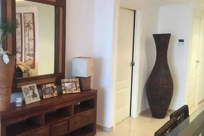 Image de Beautiful beachfront apartment with pool and garage