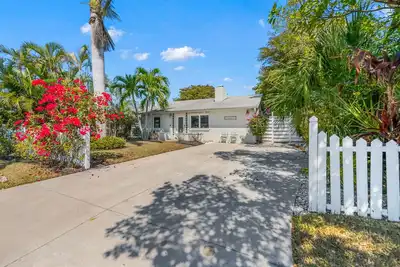 Image de Adorable home near St. Armand's Circle