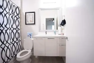 Image de Luxury Metro Home; Zoo; Parks; Museums; Shopping