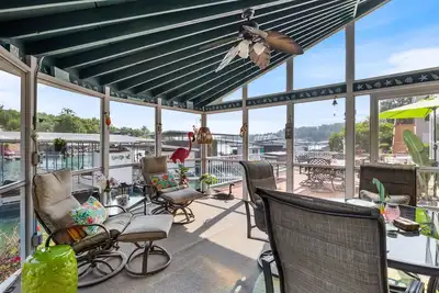 Image de ~~Flamingo Bay~~Great Location, Calm Cove, Huge Dock 2 Slips, Steps from Deck