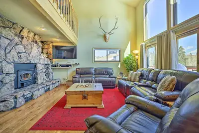 Private Deck & Hot Tub: Silverthorne Home!