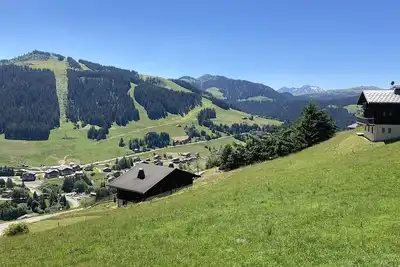 Image de 1/2 chalet de 99m2 avec vue imprenable sur les montagnes