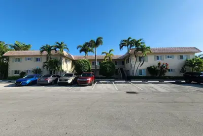 Image de Coco Palms Apartments By Lowkl