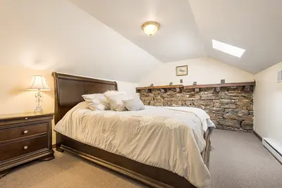 Image de The Stewart Suite | Historic Victorian Inn Room