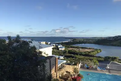 Splendide Loft 60 m2 vue mer et Piscine, Plage à Pied