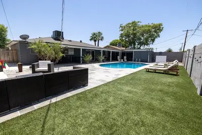 Image de Fabulous! ! Heart of Scottsdale with Temp Ctrl Pool-Minutes from Old Town! !