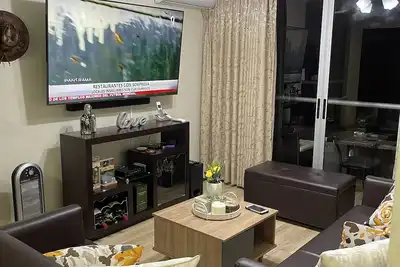 Image de Cozy apartment, ocean view, private parking included! 15 min from airport