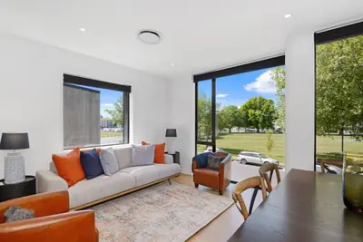 Latimer View Apartment