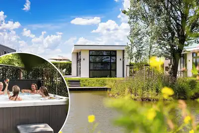 Image de ✓ Module Special at Park Westerkogge ✓ Holiday home for 6 people ✓ Located in Berkhout (North Holland) ✓ Waterfront holiday resort ✓ Book directly at the resort
