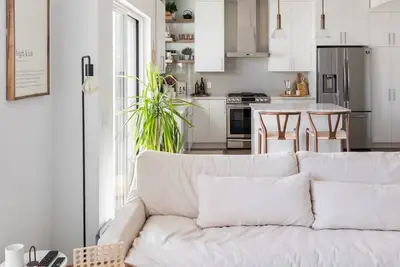 Image de This house is a 2 bedroom(s), 2. 5 bathrooms, located in Kelowna, Bc.