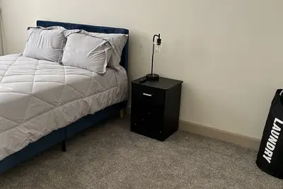 Image de New Luxury Mid Rise Condo, Balcony View