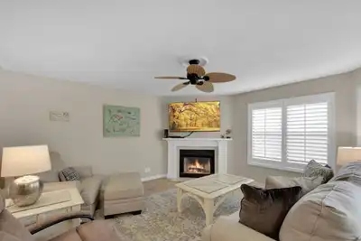 Image de 2Br/2Ba Condo walking didstance to pier/village area