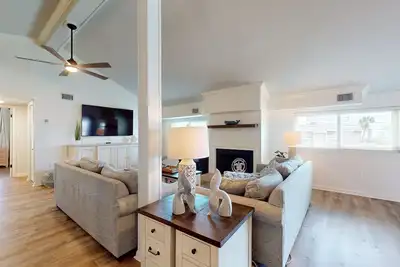 Image de Chateau La Mer 16e-Pet Friendly! Close to the Beach~ Seasonal Beach Service!