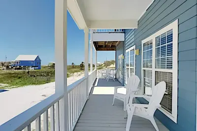 Image de Seahawk South C | Two Units In One, Community Pool + Steps to Beach
