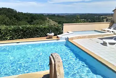 Image de Maison Périgourdine avec piscine privé, sur les hauteurs de Sarlat