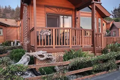 Image de Odysea Modern Ocean Cabin 26 w/ Jacuzzi & Modern Decor (Private Beach Owned by White Rock Resort)