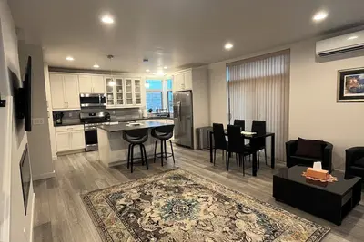 Image de Bright Townhome in Trendy Ballard