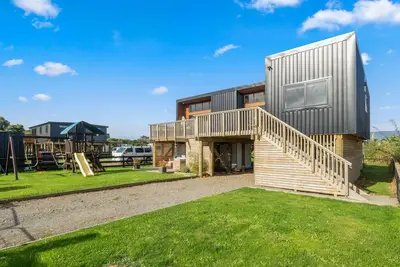 Image de Beachside Sanctuary – Otaki Beach Holiday Home