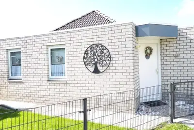 Image de Luxuriöses Ferienhaus mit Überdachter Terrasse und Sauna