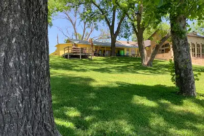 Image de Lakefront home with dock, patio, kayaks, & central Ac - dog-friendly