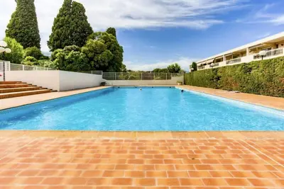 Image de Joli 23m²  en résidence avec piscine / tennis