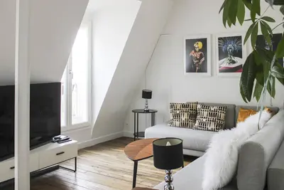Image de Nid spacieux et moderne avec vue dégagée sur Paris