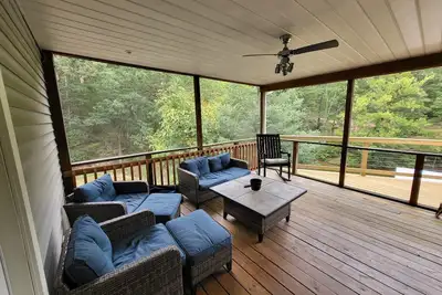 Image de Private Lake Home at end of cove - Sleeps 16!