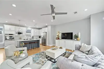 Image de Heights Townhome Modern Comfort 3Bd\/3. 5Ba walkable