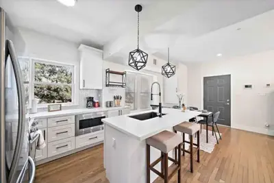 Image de Cozy home 1b/1bMuseum District, long term stay