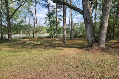 S2. Lakeside home in Historic Scottsboro