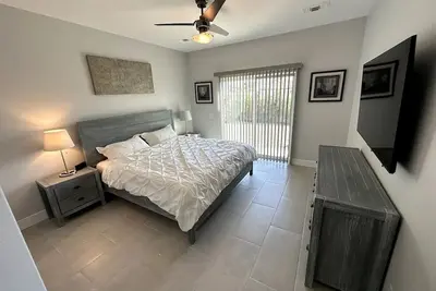 Image de Newly Remodeled 2 Bed 2 Bath. Sleeps 7 Guests!