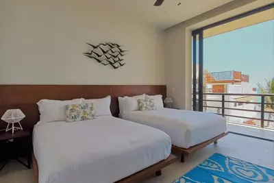 Image de Fantastic Penthouse, beach front & Daily Cleaning