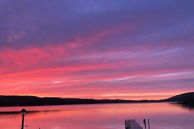 Image de Sunsets In The Cove-Previously \"Family Lake Memories Made Here\"