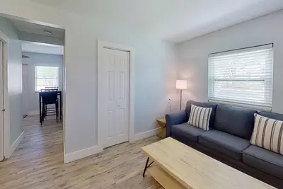 Image de 6 Person 1-Bedroom Condo with Waterview Patio Angel's Den - 6 Person 1-Bedroom Condo with Waterview Patio Angel