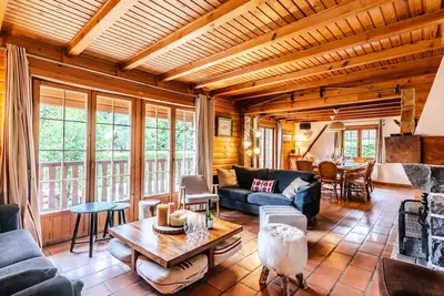 Image de Grand chalet avec jacuzzi et sauna