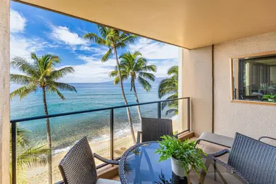 Inviting Oceanfront Retreat with Scenic Views