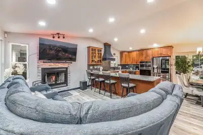 Image de Brand new remodeled home 31miles away from Estes Park