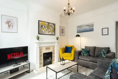 Image de Barras House - Cosy home with parking close to Coventry City Centre and the Hospital
