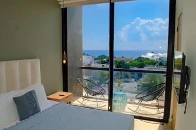 Image de Stunning Oceanfront View Apt-Gym, Rooftop, Parking