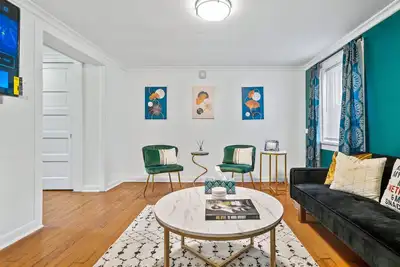 Image de Peaceful 2 Bed w FirePit Free Parking 15 mins to Downtown Chicago