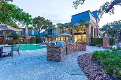 Image de This location is for fun and excitement. 1 bedroom with 2 queen size beds