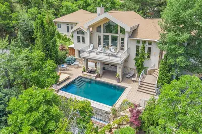 Image de Majestic Views: Pool, Hot Tub, Game Room, Spacious, Free local activity passes! Your Mountain Haven!
