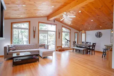 Image de cozy cottage by Georgian Bay & sandy beach