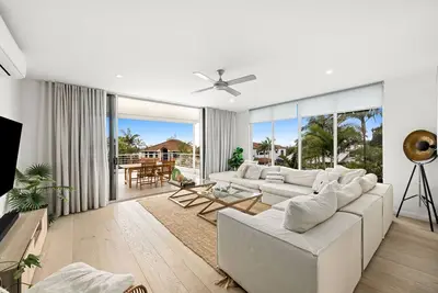 Image de Luxury Spacious Alex Beach Home walk to Beautiful Alex Beach