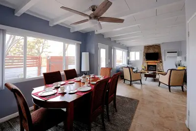 Image de Great Location! Roomy, Family & Pet Friendly Near Joshua Tree- 31 days or more. \n