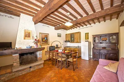 Image de Appartement avec piscine, 3 chambres et 2 salles de bain.